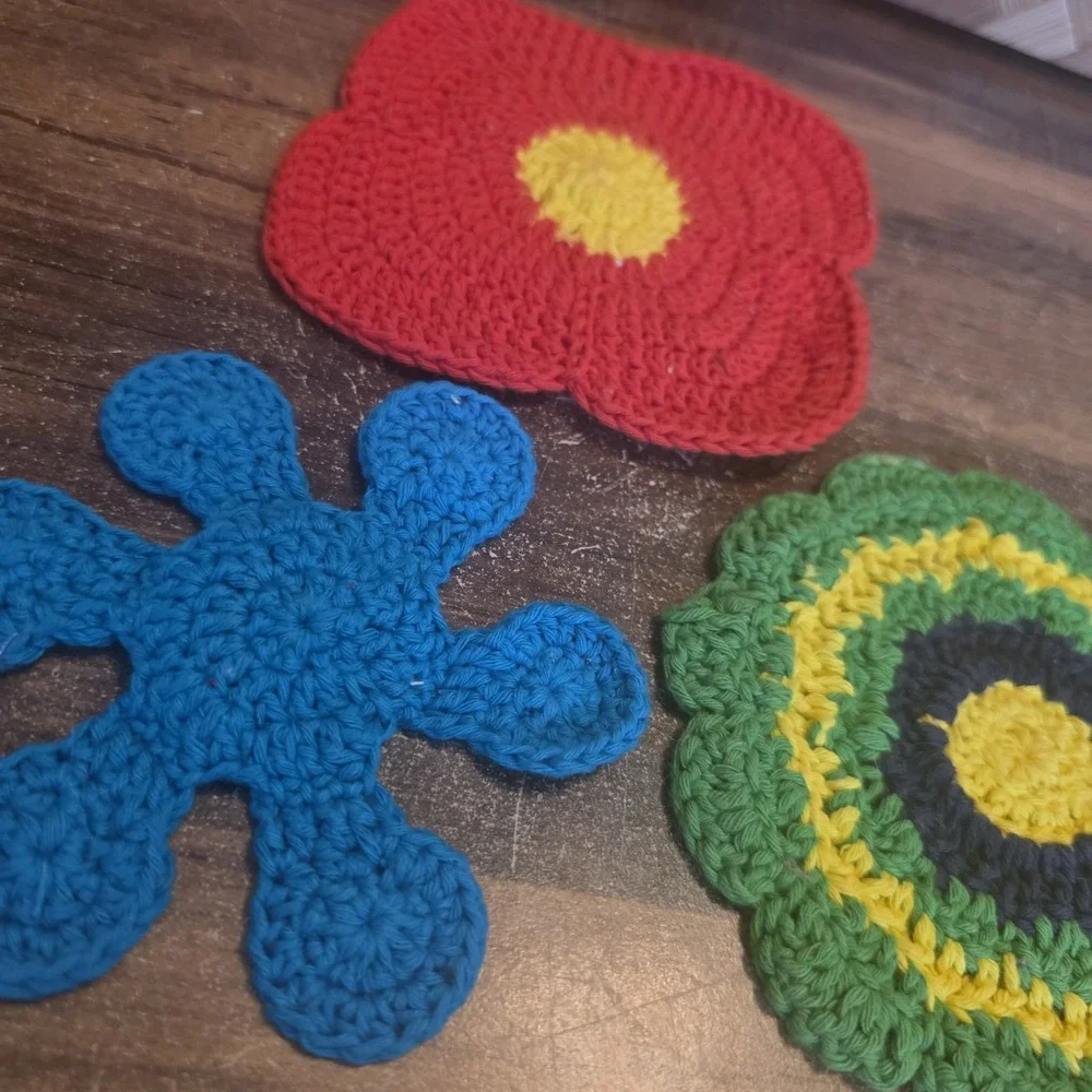 Ikea LUSY Lot of 3 Patches 100% Cotton Sewing Quilting‎ Crafts Crocheted Flowers